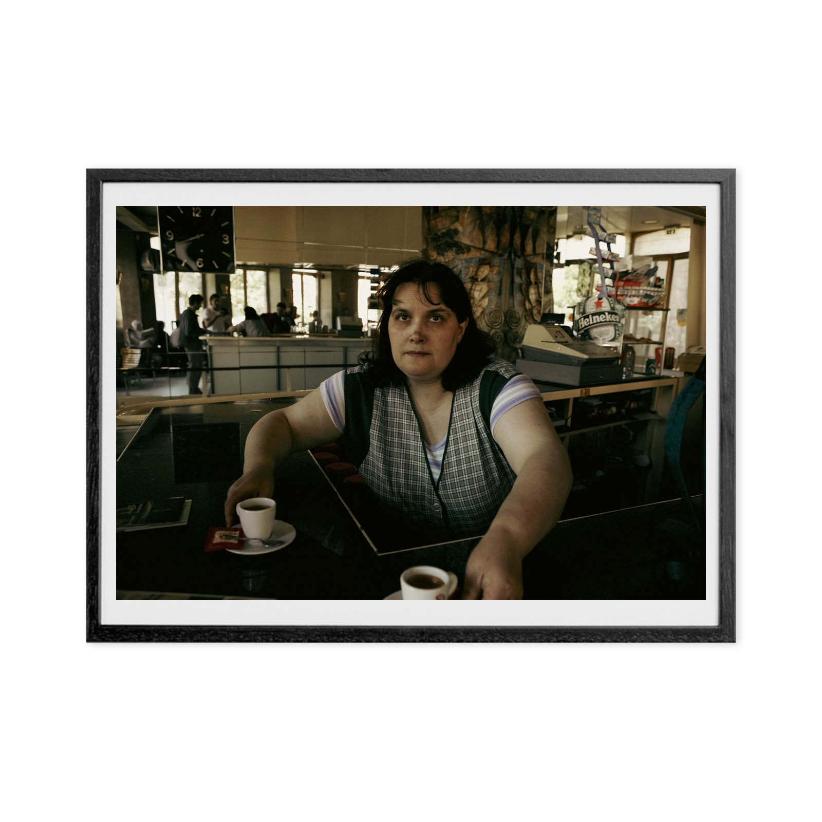 Bar Maid - Imagen 3